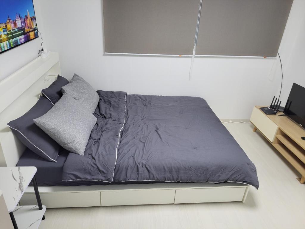 Newly Renovated Apartment Center of Seoul #10