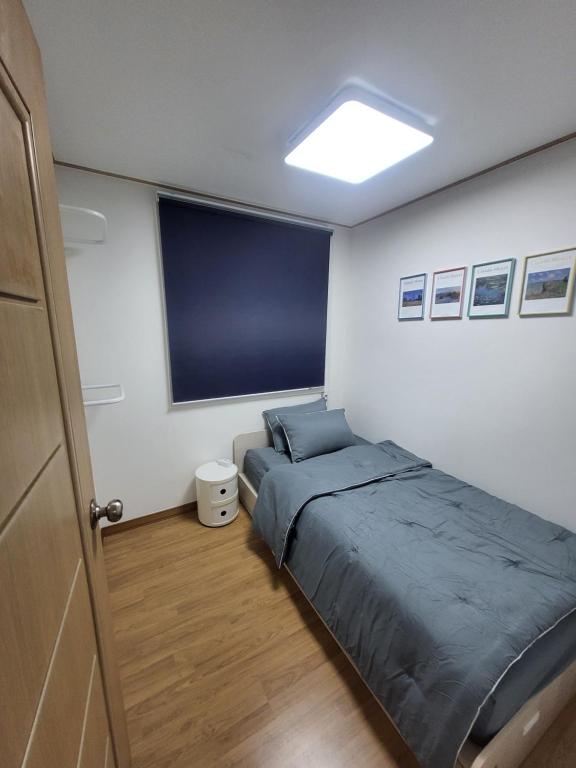 Newly Renovated Modern Home #11