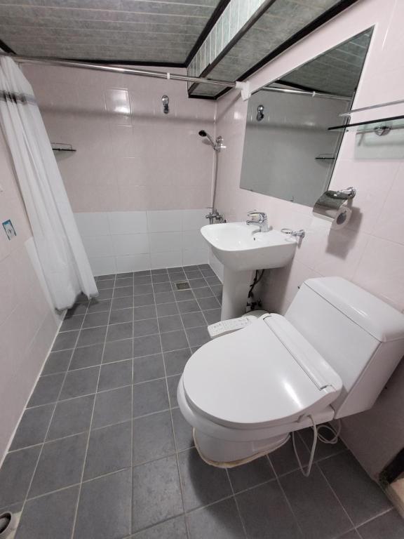 Cozy Rooftop View #12