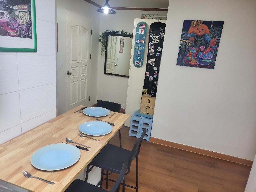 Hidden Gem 2BR with Private Patio in HBC