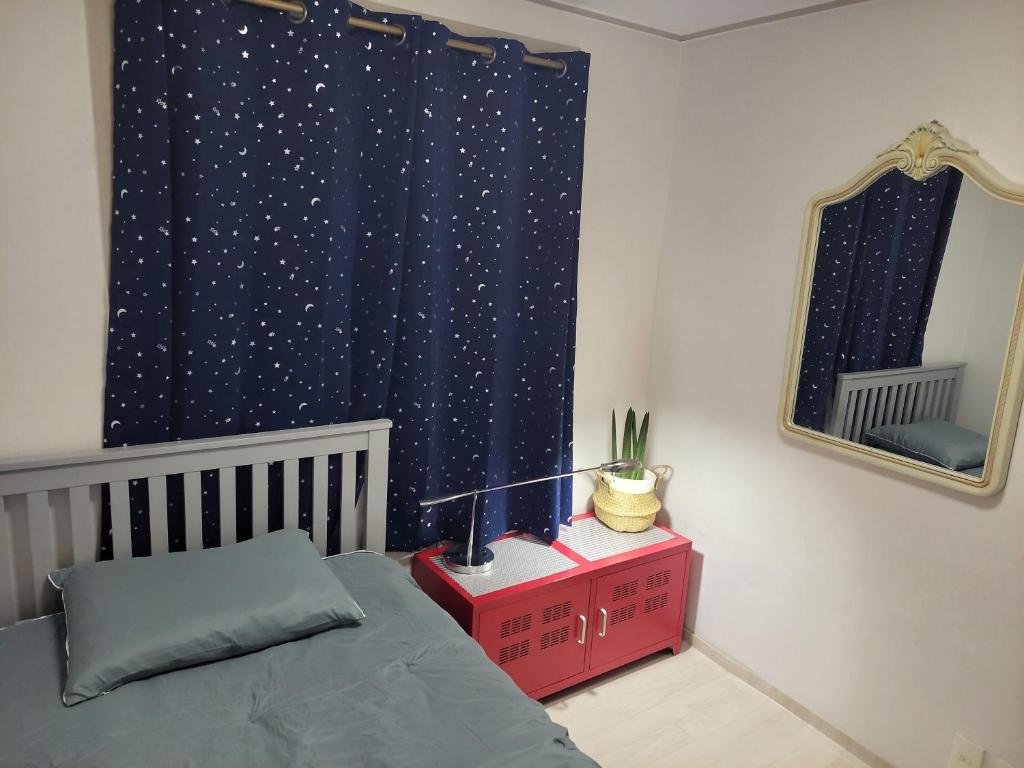 On the Main Strip of HBC - Spacious 3BR