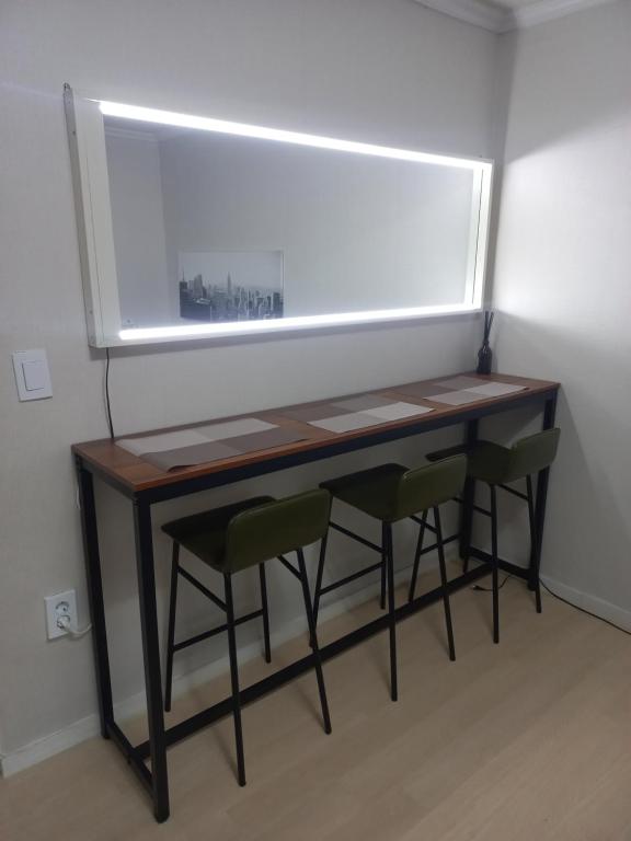 Newly Renovated 2BR Apartment #7 in HBC