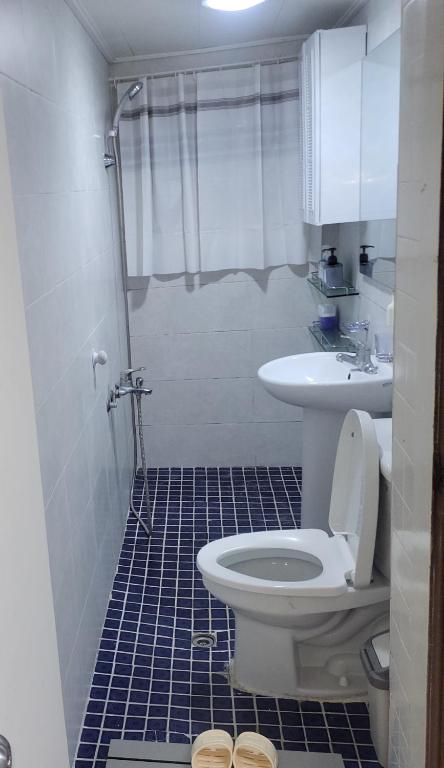 Private Home Newly Renovated #8 with Terrace